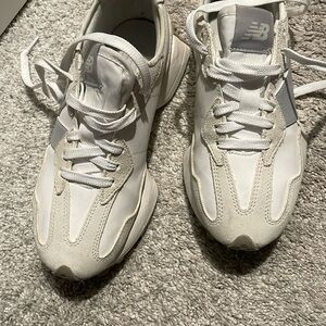 Women’s New Balance 327